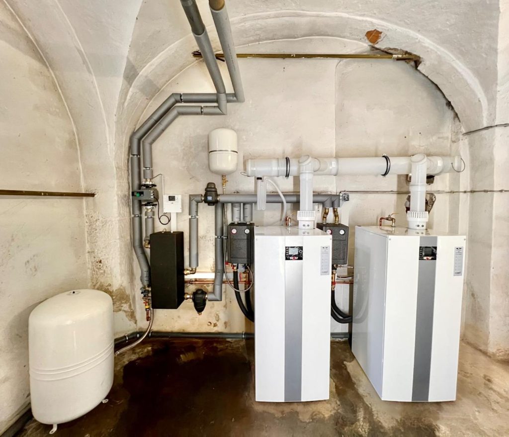 Zwei Gasthermen im Keller, Meisterbetrieb Stengel R.